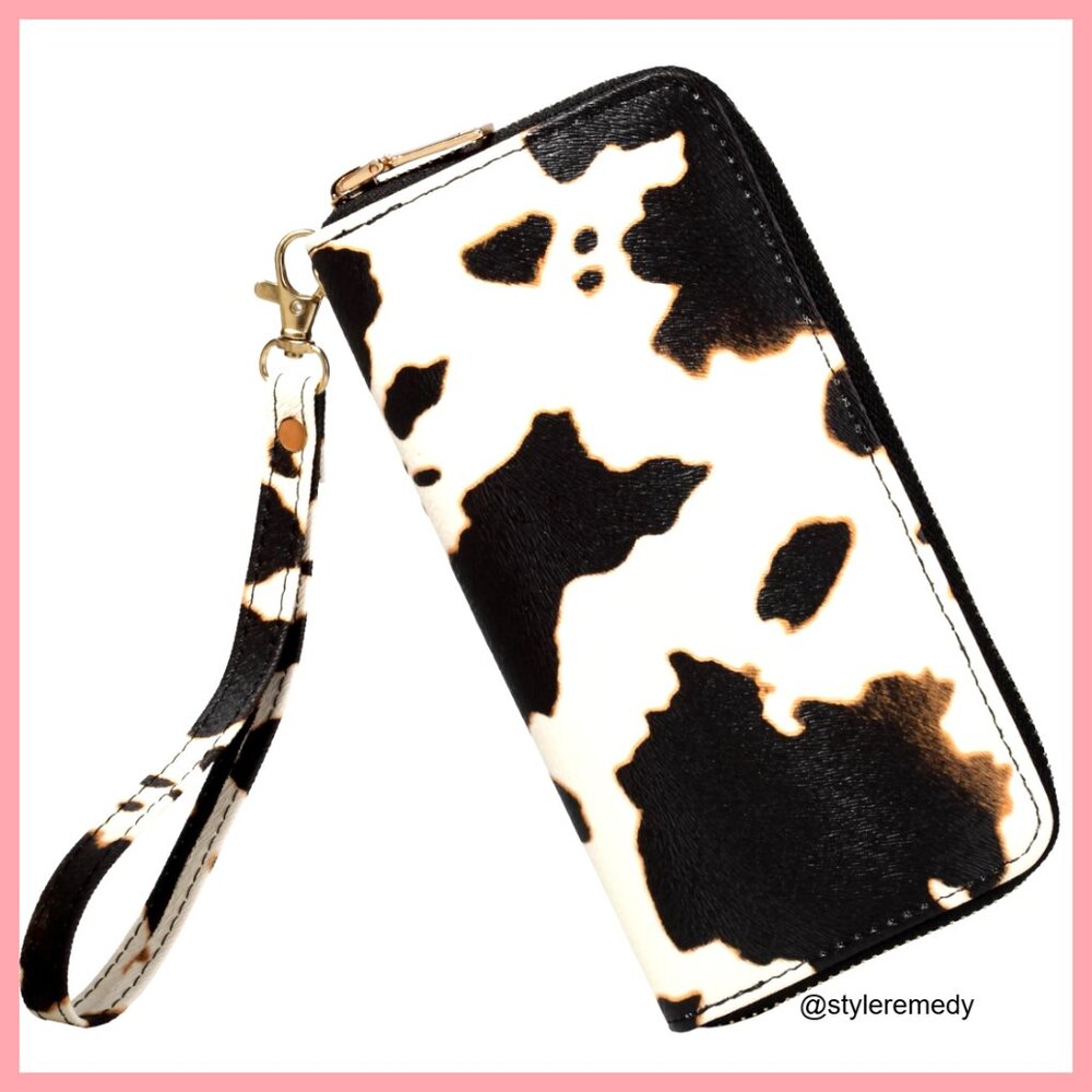 Leather Wristlet Wallet with Zipper Closure and 8 Card Slots